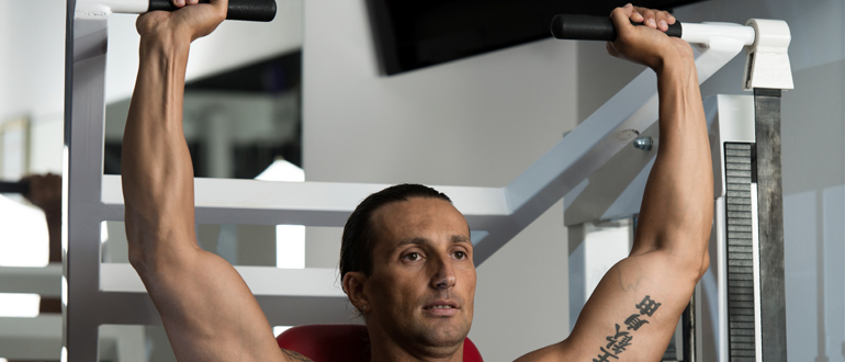 Shoulder press machine
